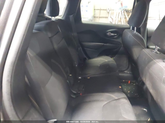 2016 Jeep Cherokee Latitude მანქანა იყიდება აუქციონზე, vin: 1C4PJMCS5GW140567, აუქციონის ნომერი: 44477295