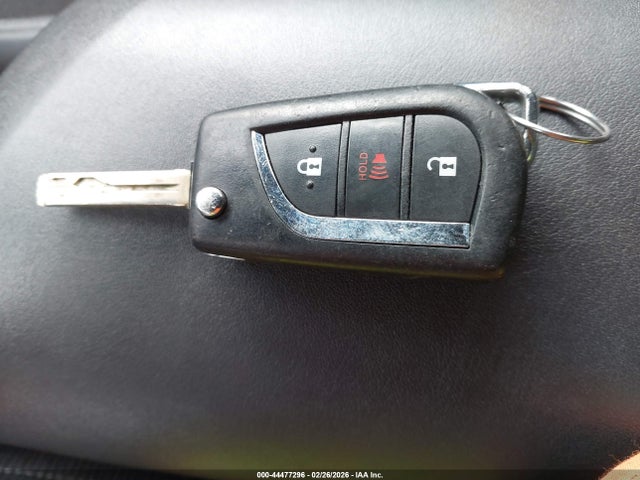 Toyota C-HR LE 2019 JTNKHMBX4K1022675 Image 11