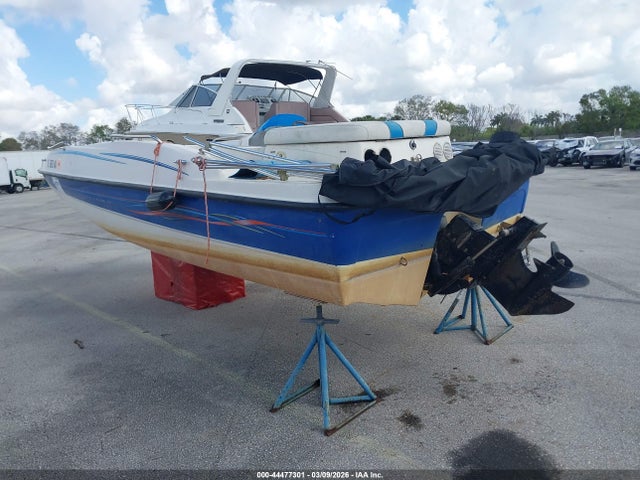Продажа на аукционе авто 2006 Bayliner 18', vin: BLNA04DBF506, номер лота: 44477301