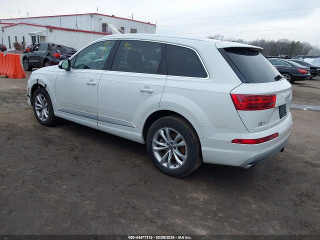 2017 AUDI Q7 WA1LHAF71HD055491 Photo 2