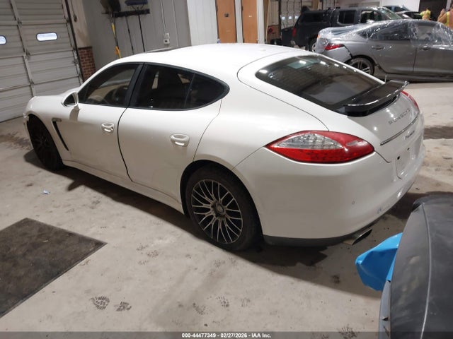 2011 PORSCHE PANAMERA WP0AA2A75BL011571 Photo 2