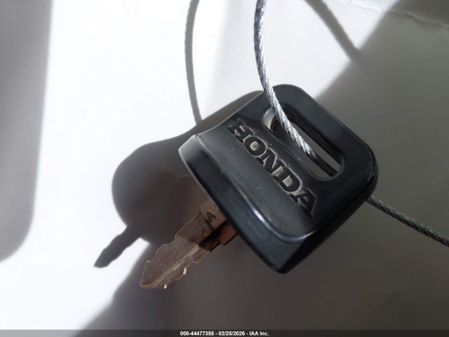 1HFVE0579M4202773 Honda Sxs1000 S2r