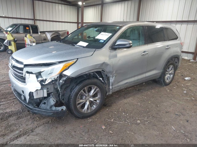 5TDZKRFH1FS120107 Toyota Highlander Le Plus V6