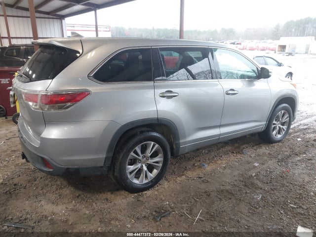 5TDZKRFH1FS120107 Toyota Highlander Le Plus V6
