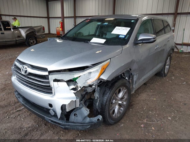 5TDZKRFH1FS120107 Toyota Highlander Le Plus V6