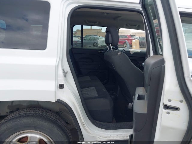 1C4NJPBA4FD438393 Jeep Patriot Sport