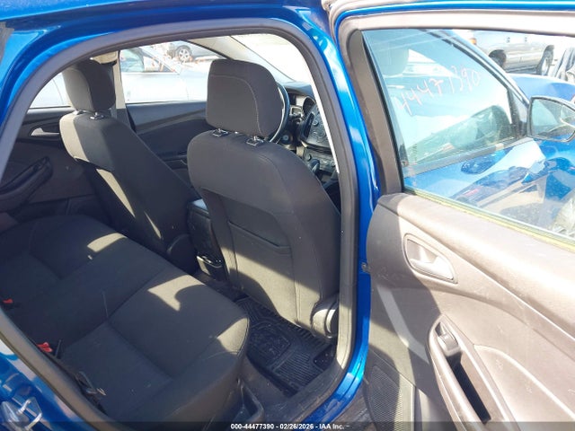 1FADP3F20JL270360 Ford FOCUS SE