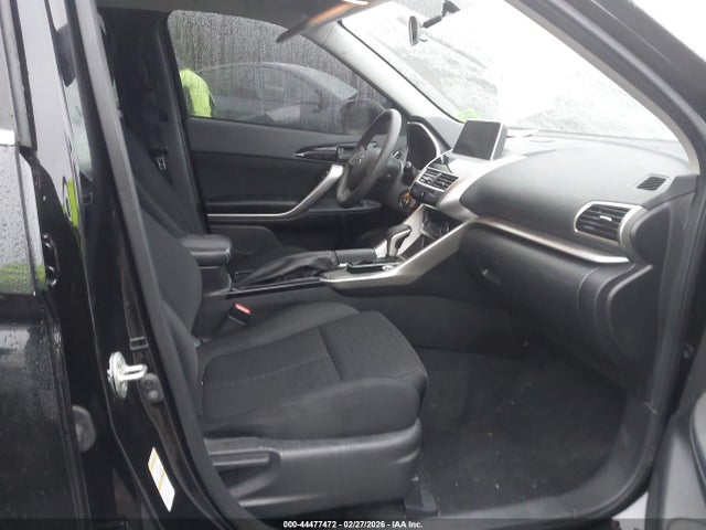 2018 MITSUBISHI ECLIPSE CROSS JA4AT4AAXJZ044380 Photo 4