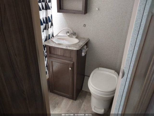 5ZT2CXHC6HF011406 Coachmen Other