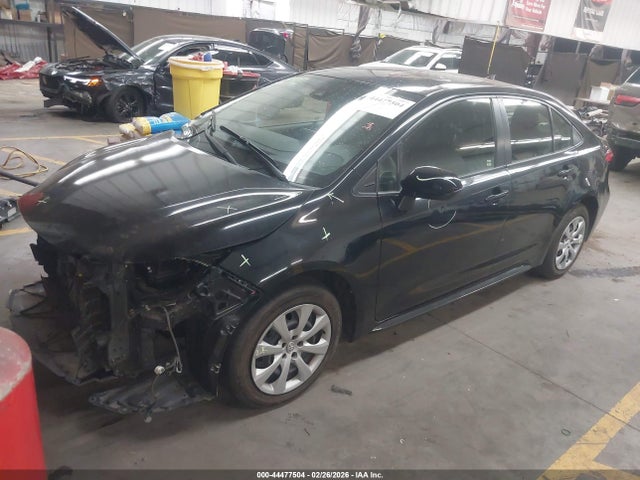 JTDEPMAE8NJ221057 Toyota COROLLA LE