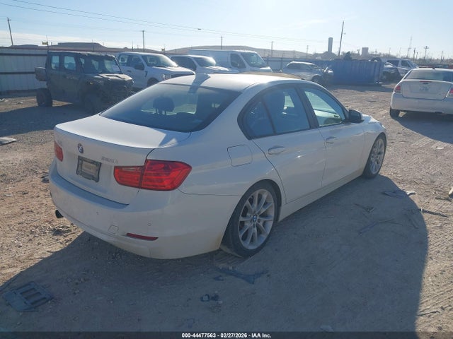 WBA3B1G51ENS81196 BMW 320i