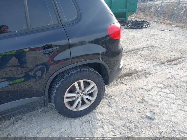 Aukcja sprzedaży 2016 Volkswagen Tiguan S, vin: WVGAV7AX1GW597947, numer aukcji: 44477625