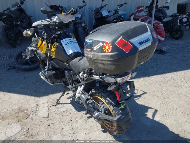 2022 BMW R 1250 WB10M0308N6F03196 Photo 2