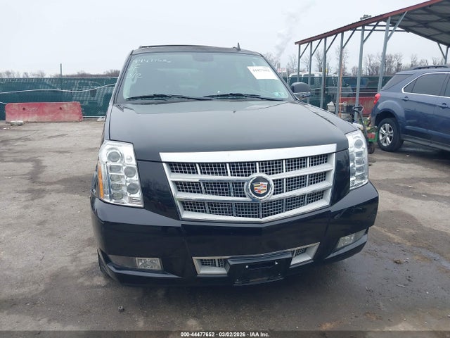 2014 Cadillac Escalade Platinum მანქანა იყიდება აუქციონზე, vin: 1GYS4DEF5ER156145, აუქციონის ნომერი: 44477652