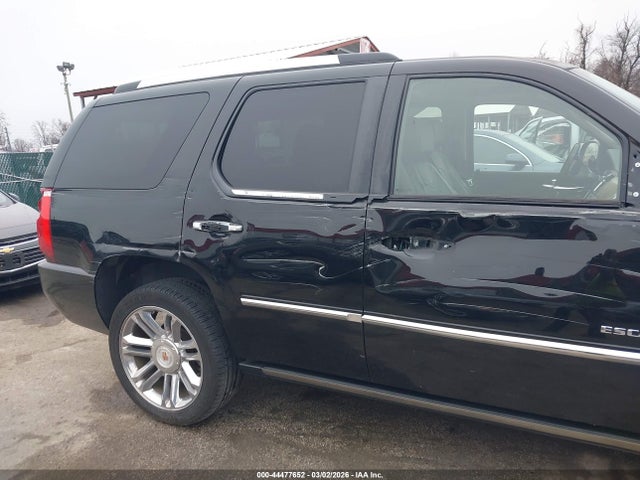 2014 Cadillac Escalade Platinum მანქანა იყიდება აუქციონზე, vin: 1GYS4DEF5ER156145, აუქციონის ნომერი: 44477652