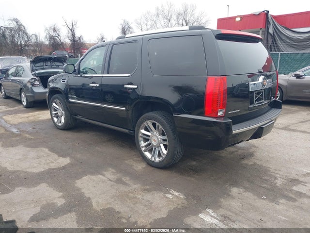 2014 CADILLAC ESCALADE 1GYS4DEF5ER156145 Photo 2