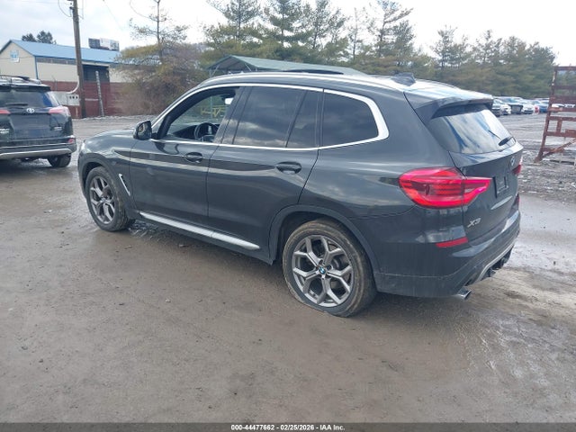 2021 BMW X3 5UXTY5C07M9F26529 Photo 2