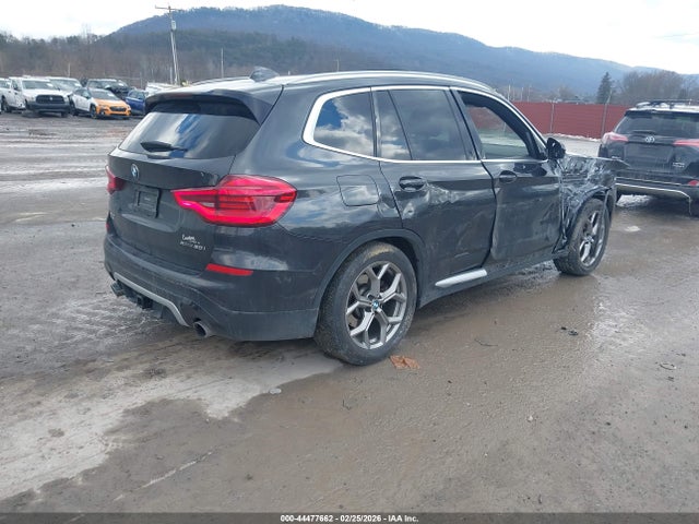 2021 BMW X3 5UXTY5C07M9F26529 Photo 3