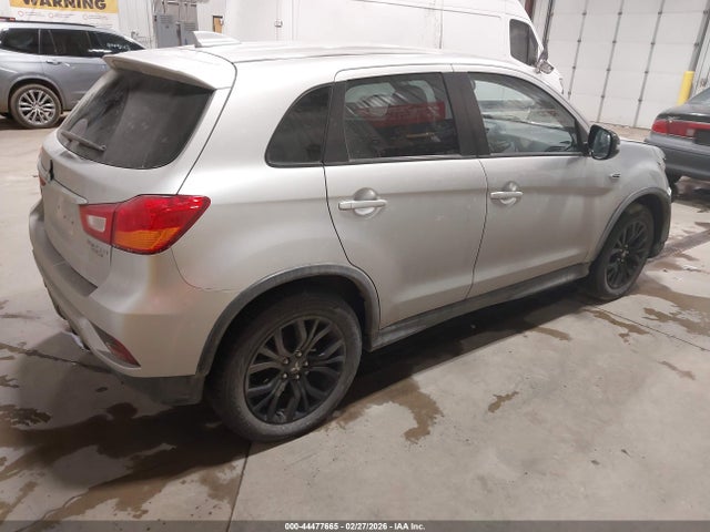 2018 MITSUBISHI OUTLANDER SPORT JA4AR3AU2JU016086 Photo 3