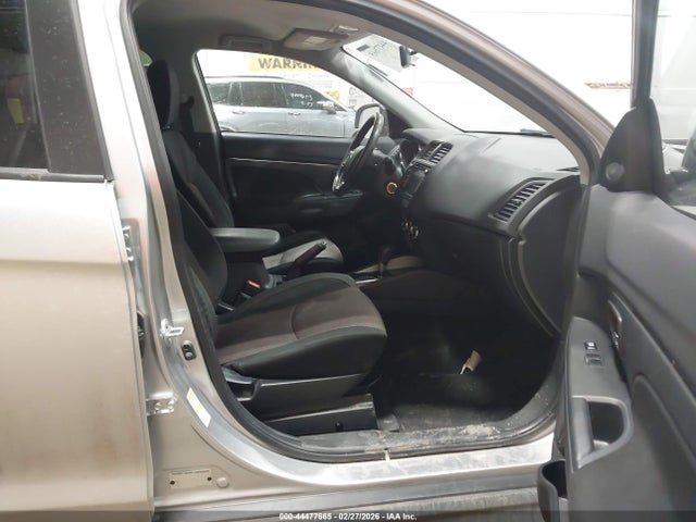 2018 MITSUBISHI OUTLANDER SPORT JA4AR3AU2JU016086 Photo 4