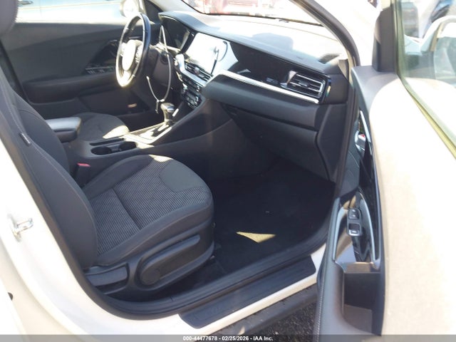 KIA Niro Lxs 2022 KNDCB3LCXN5547866 Image 5