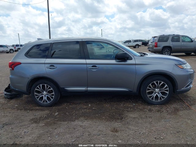 Продаж на аукціоні авто 2018 Mitsubishi Outlander Es, vin: JA4AD2A3XJZ053082, номер лоту: 44477746