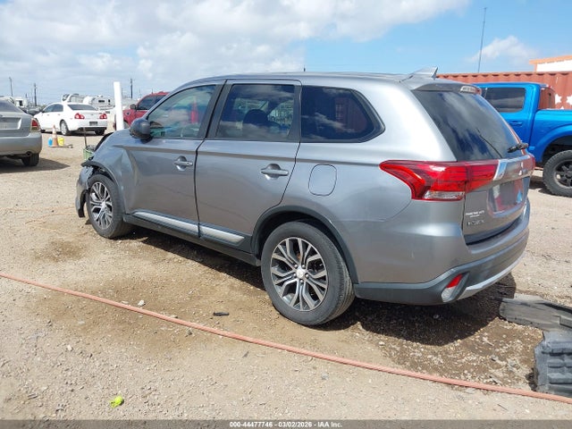 Продаж на аукціоні авто 2018 Mitsubishi Outlander Es, vin: JA4AD2A3XJZ053082, номер лоту: 44477746