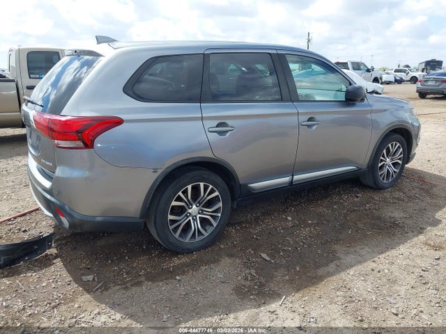 Продаж на аукціоні авто 2018 Mitsubishi Outlander Es, vin: JA4AD2A3XJZ053082, номер лоту: 44477746