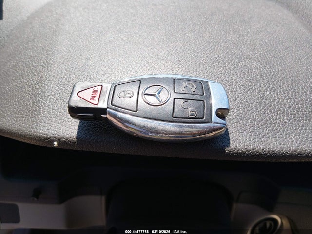 2011 MERCEDES-BENZ C 300 WDDGF8BB7BR181080 Photo 10