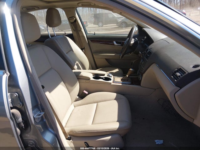 2011 MERCEDES-BENZ C 300 WDDGF8BB7BR181080 Photo 4