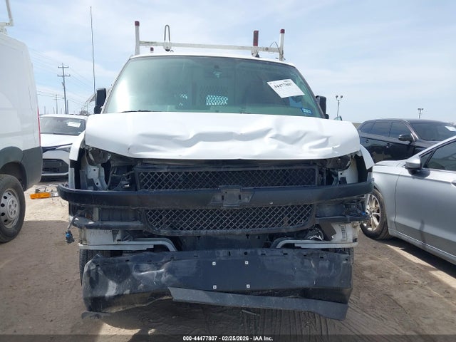 1GCWGAFP1M1251996 Chevrolet Express Cargo Rwd 2500 Regular Wheelbase Wt