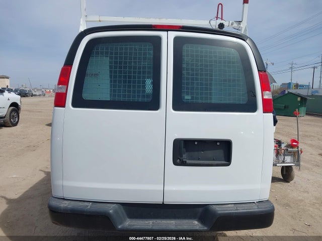 1GCWGAFP1M1251996 Chevrolet Express Cargo Rwd 2500 Regular Wheelbase Wt