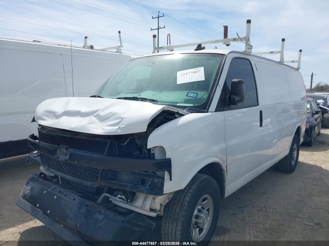 1GCWGAFP1M1251996 Chevrolet Express Cargo Rwd 2500 Regular Wheelbase Wt