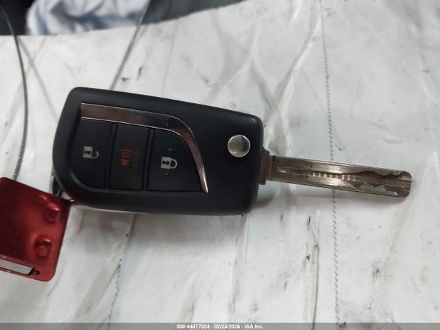 2T3G1RFV4RW434398 Toyota RAV4 LE