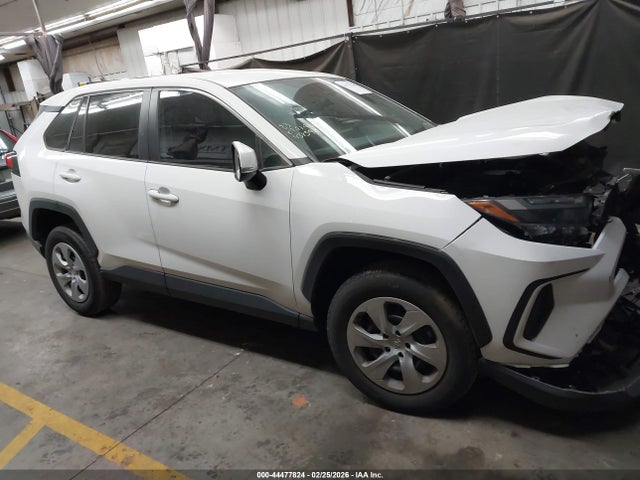 2T3G1RFV4RW434398 Toyota RAV4 LE
