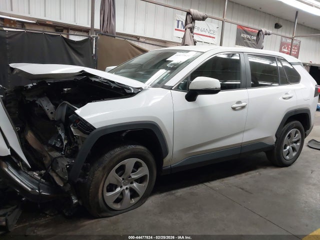 2T3G1RFV4RW434398 Toyota RAV4 LE