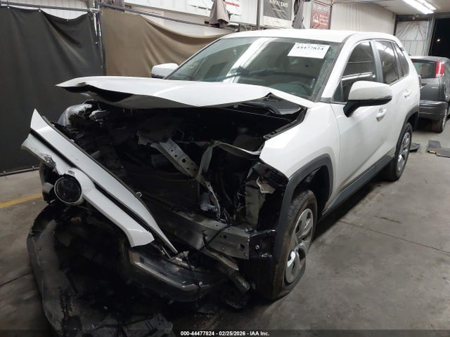 2T3G1RFV4RW434398 Toyota RAV4 LE