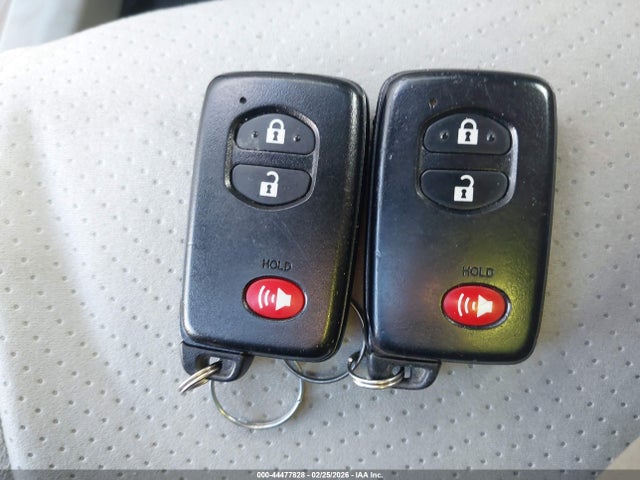 Toyota Prius Three 2014 JTDKN3DU8E1783014 Image 11