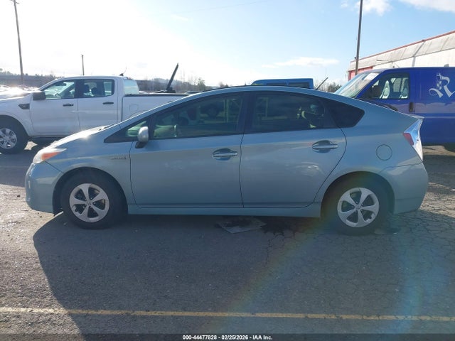 Toyota Prius Three 2014 JTDKN3DU8E1783014 Image 14