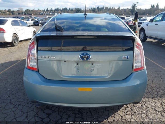 Toyota Prius Three 2014 JTDKN3DU8E1783014 Image 16