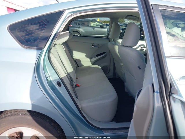 Toyota Prius Three 2014 JTDKN3DU8E1783014 Image 8