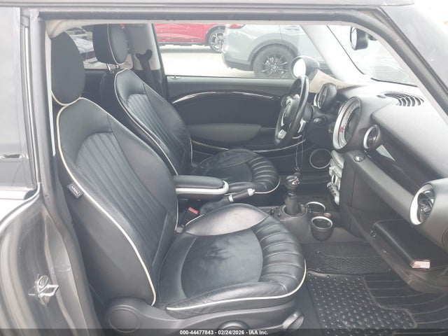 2008 MINI COOPER S CLUBMAN WMWMM33598TP89013 Photo 4