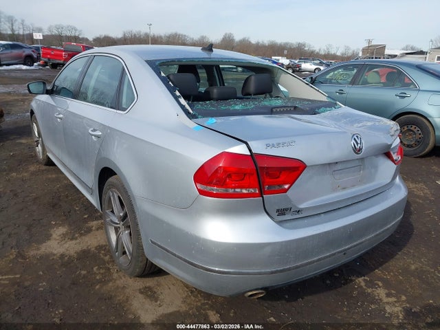 Aukcja sprzedaży 2015 Volkswagen Passat 1.8t Se, vin: 1VWBT7A3XFC004207, numer aukcji: 44477863