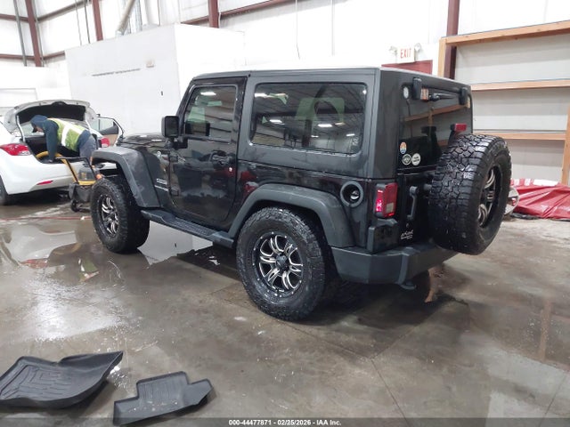 2018 JEEP WRANGLER JK 1C4AJWAG0JL813791 Photo 2