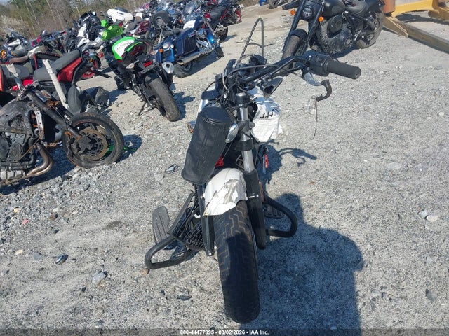 2016 INDIAN MOTORCYCLE CO. SCOUT 56KMSA114G3112747 Photo 4