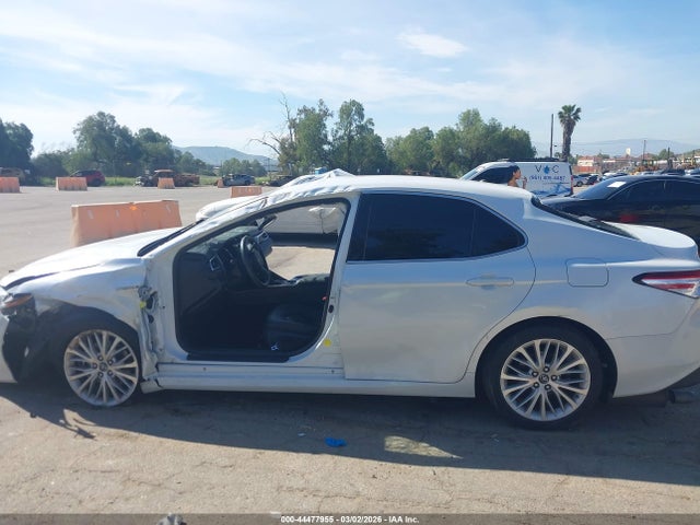 4T1B21HK4JU007053 Toyota Camry Hybrid Xle