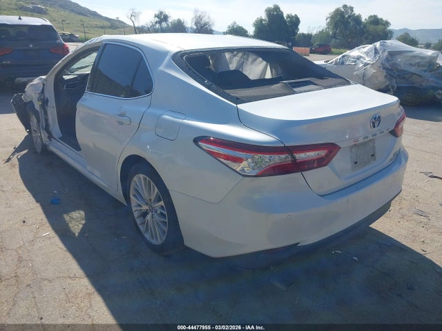 4T1B21HK4JU007053 Toyota Camry Hybrid Xle