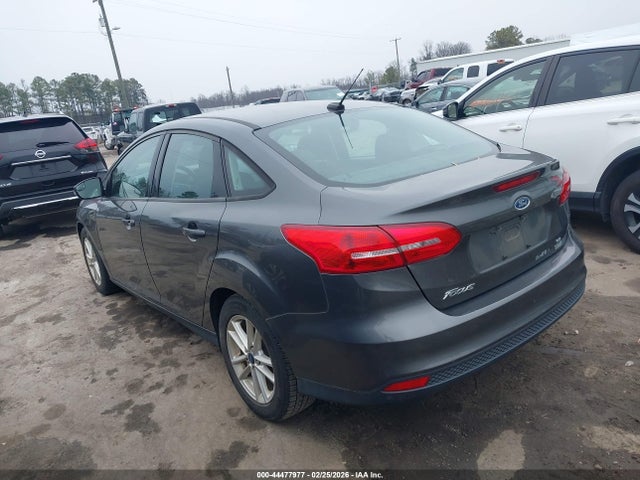 Ford FOCUS SE 2017 1FADP3FE8HL255948 Image 3