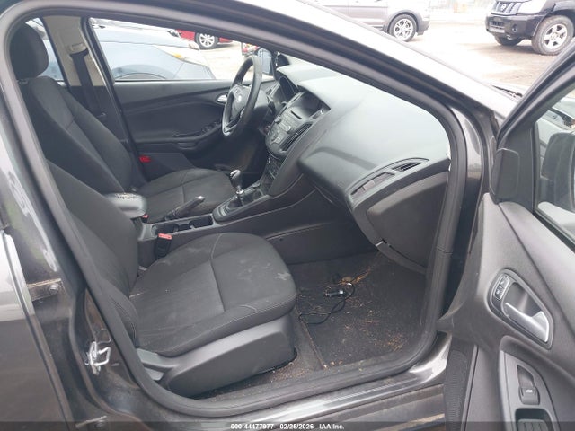 Ford FOCUS SE 2017 1FADP3FE8HL255948 Image 5