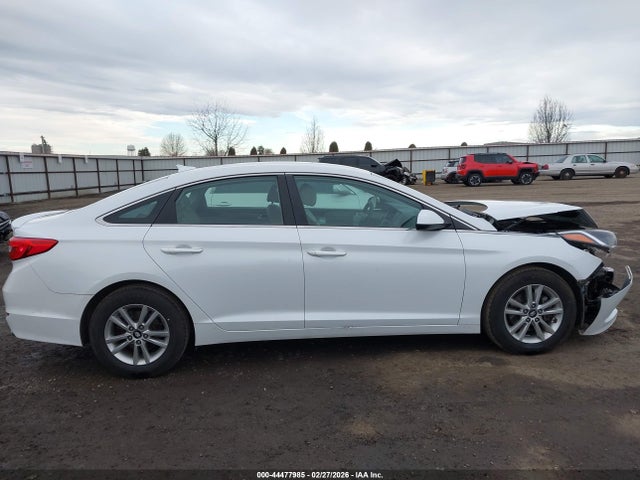 Hyundai SONATA SE 2015 5NPE24AF3FH137410 Image 13